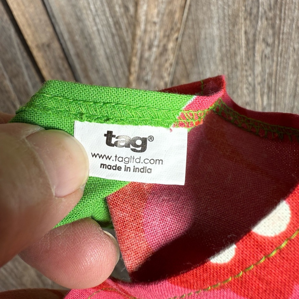 Tag Round Picnic Table Tablecloth - Picture 3 of 5